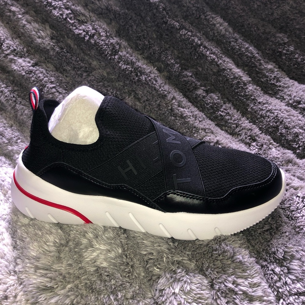 Tommy slip ons